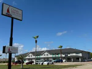Conn Brown Harbour Inn Aransas Pass Corpus Christi hotel hero