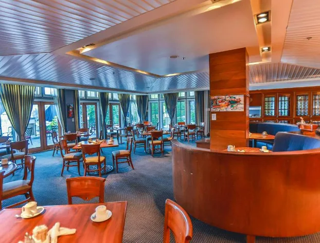 Poets Cove Resort & Spa hotel detail image 3