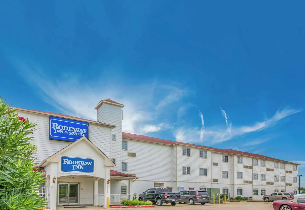 Rodeway Inn & Suites Port Arthur - Groves hotel hero