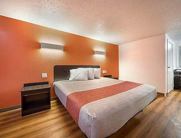 Motel 6 Hamburg, NY hotel detail image 3