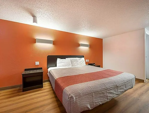 Motel 6 Hamburg, NY hotel detail image 4