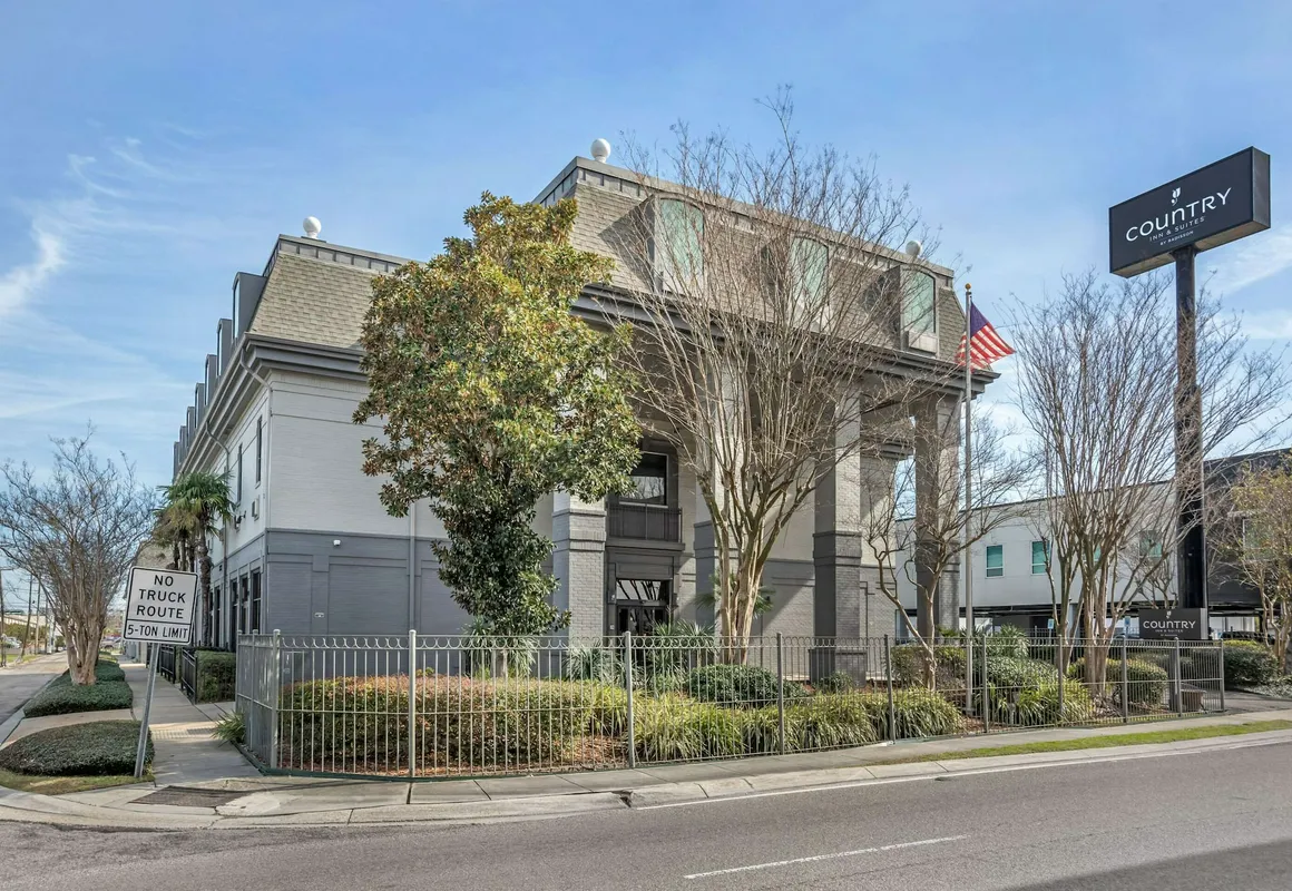 Country Inn & Suites by Radisson, Metairie (New Orleans), LA hotel hero