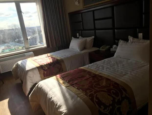 Queens Hotel hotel detail image 4