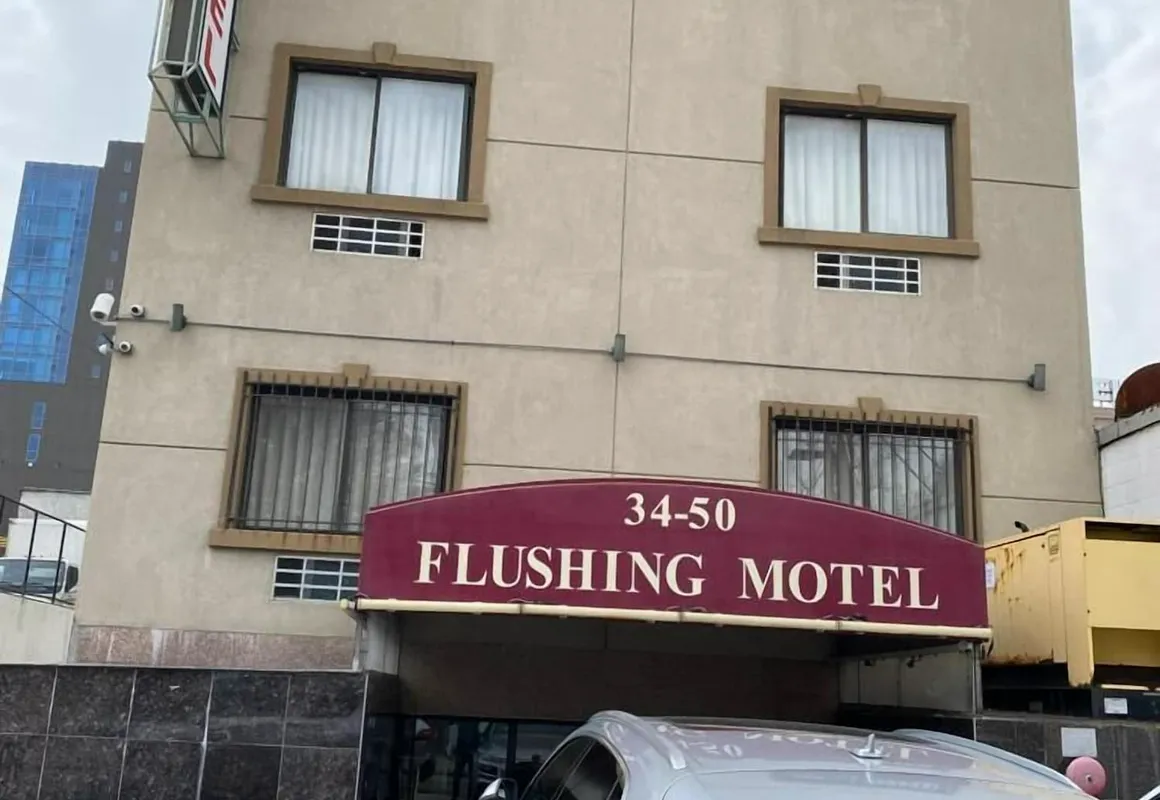 Flushing Motel hotel hero