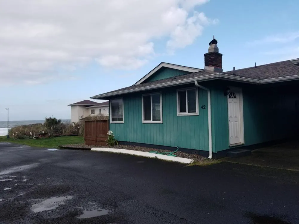 Silver Surf Motel hotel hero