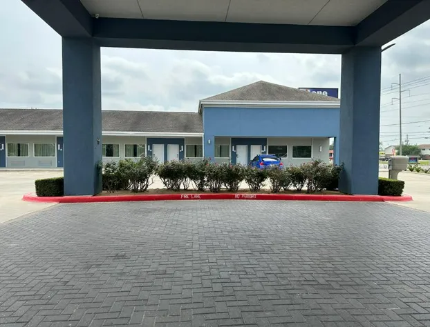 Lone Star Inn hotel detail image 1