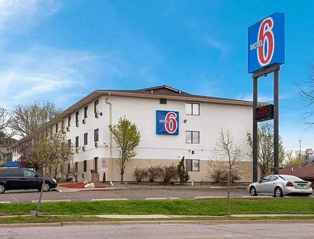 Motel 6 Saint Paul, MN - I-94 hotel detail image 1