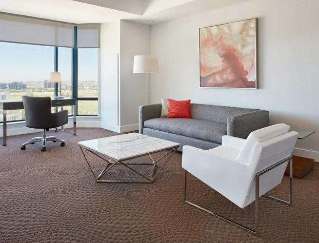 Sheraton Parkway Toronto North Hotel & Suites hotel detail image 3