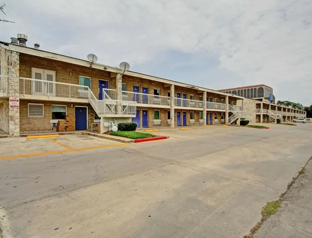 Motel 6 San Antonio, TX - Downtown - Market Square hotel detail image 2