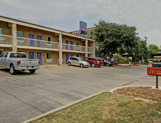 Motel 6 San Antonio, TX - Downtown - Market Square hotel detail image 2