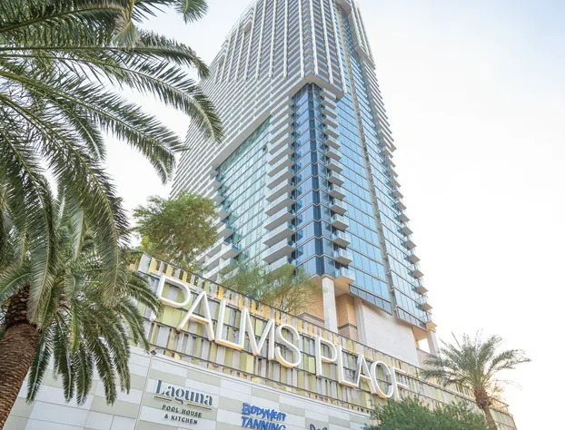 StripViewSuites at Palms Place hotel detail image 1