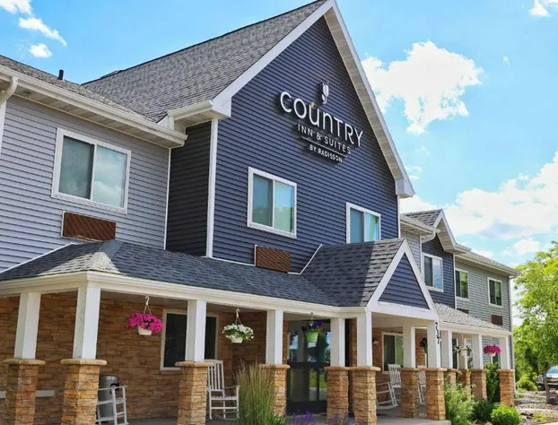 Country Inn & Suites by Radisson, Sparta, WI hotel detail image 2