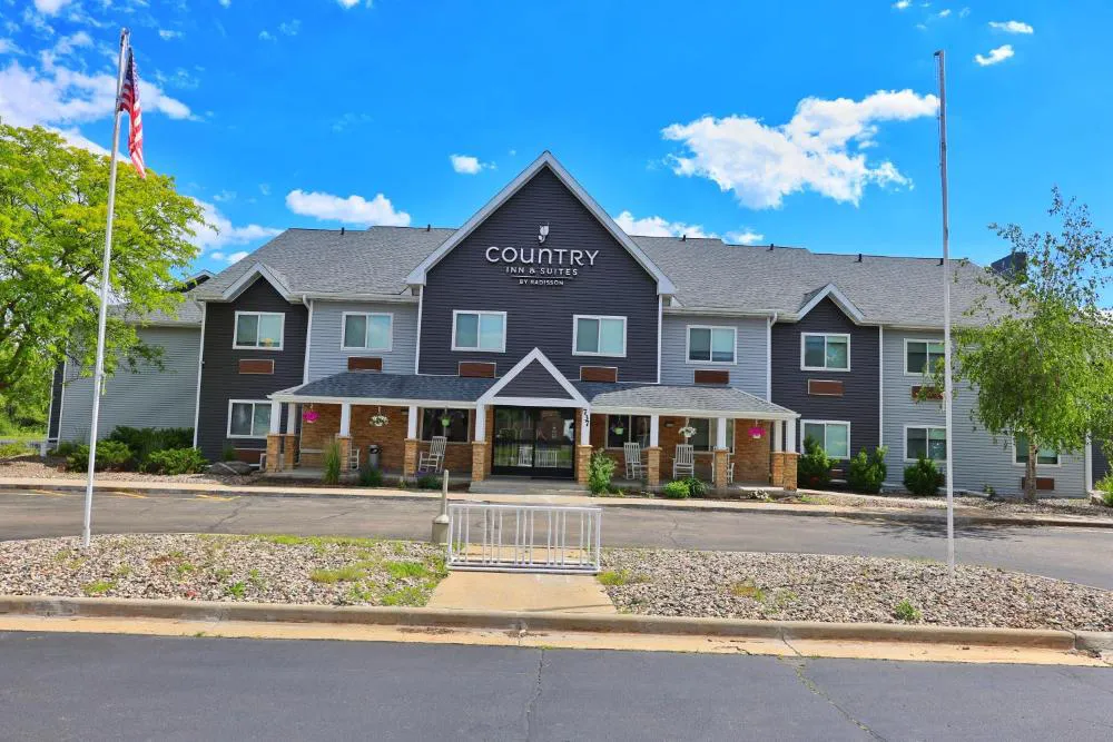 Country Inn & Suites by Radisson, Sparta, WI hotel hero