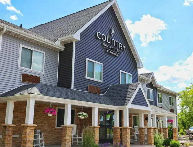 Country Inn & Suites by Radisson, Sparta, WI hotel detail image 2