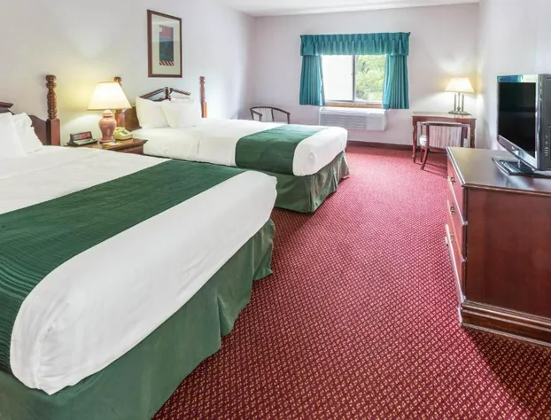 Days Inn by Wyndham Tiffin hotel detail image 4