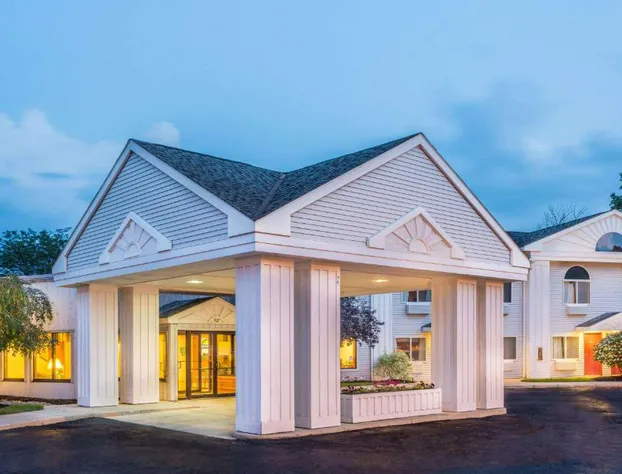 Days Inn by Wyndham Tiffin hotel detail image 1