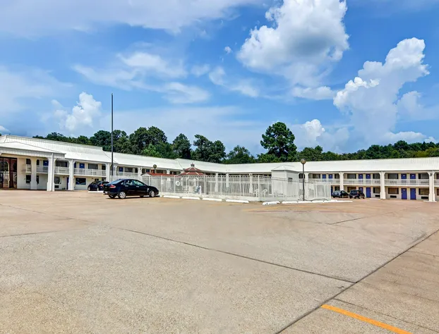 Motel 6 Lindale, TX hotel detail image 2