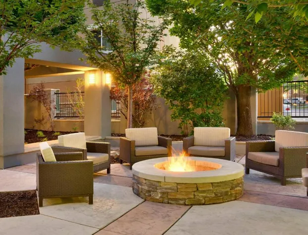 Courtyard by Marriott Sandy hotel detail image 4