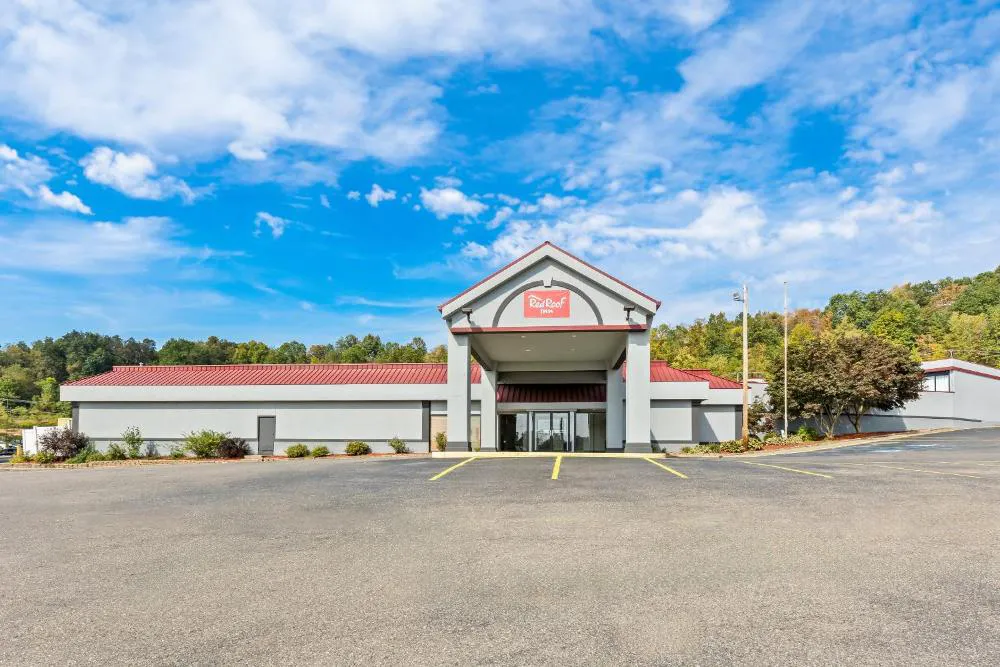 Red Roof Inn Cambridge, OH hotel hero