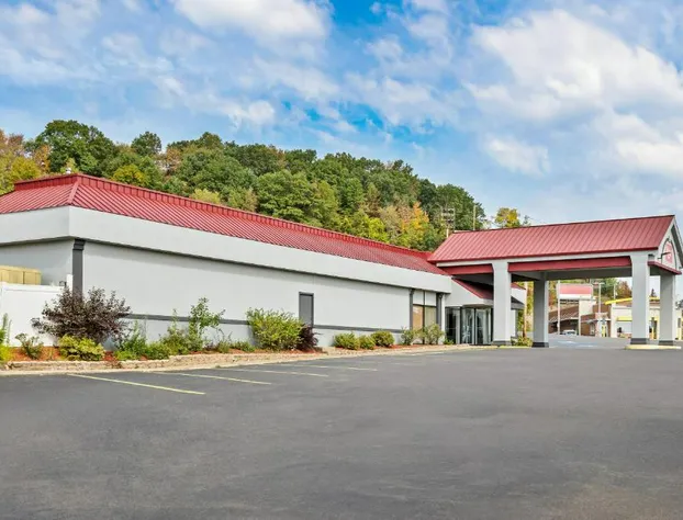 Red Roof Inn Cambridge, OH hotel detail image 1