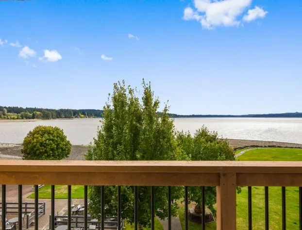 Best Western Plus Silverdale Beach Hotel hotel detail image 3