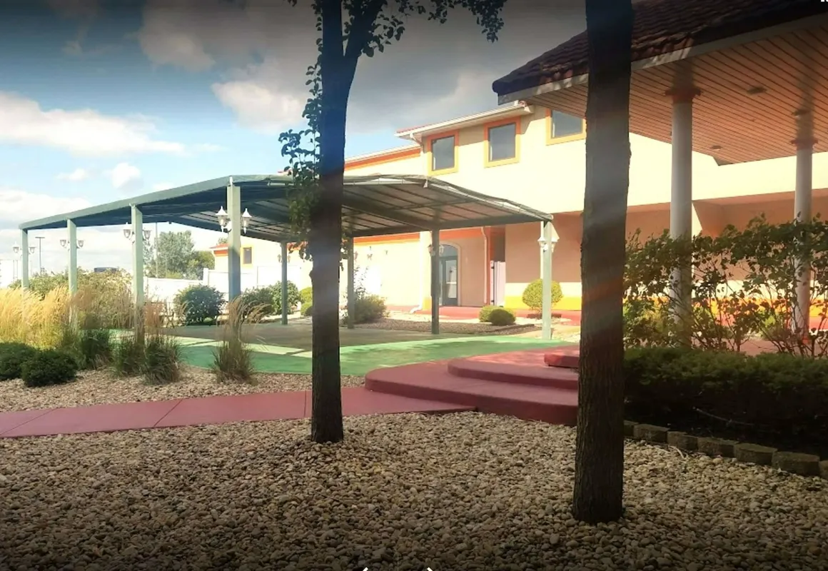 Comfort Inn & Suites at I-74 and 155 hotel hero