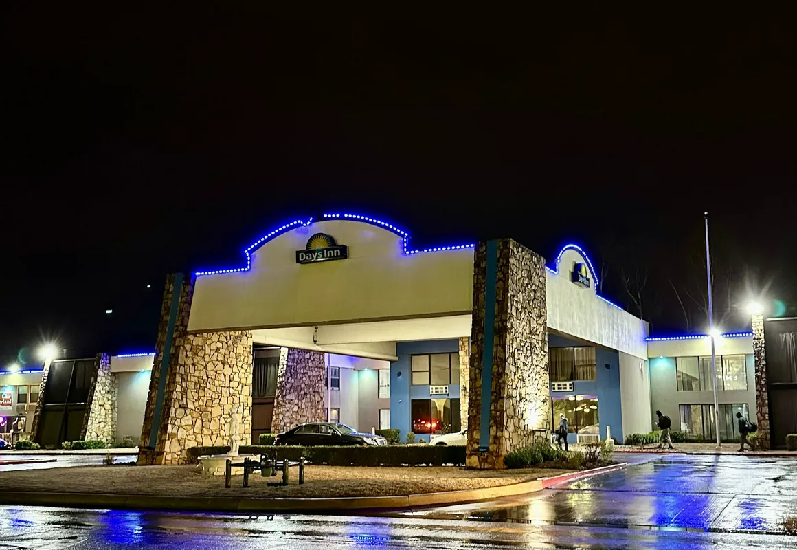 Days Inn by Wyndham Southern Hills/ORU hotel hero