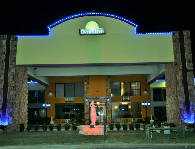 Days Inn by Wyndham Southern Hills/ORU hotel detail image 2