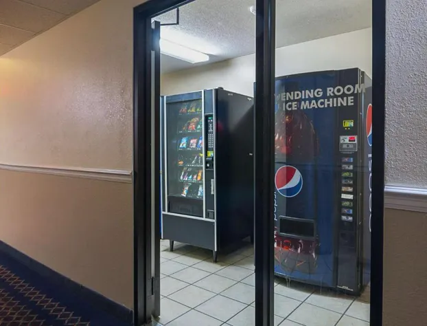 Motel 6 Hannibal, MO hotel detail image 4