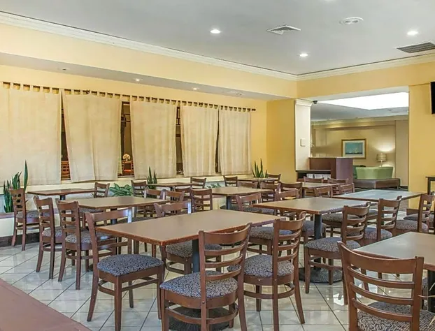 Clarion Inn New London hotel detail image 4