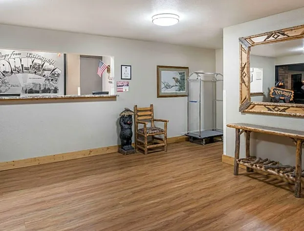 Super 8 by Wyndham Kalispell Glacier National Park hotel detail image 1