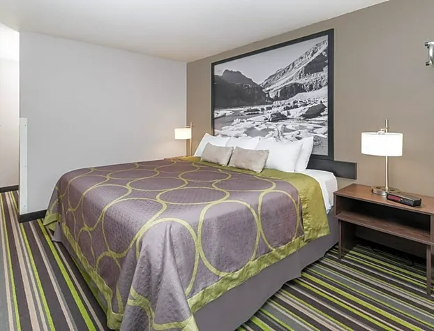 Super 8 by Wyndham Kalispell Glacier National Park hotel detail image 4