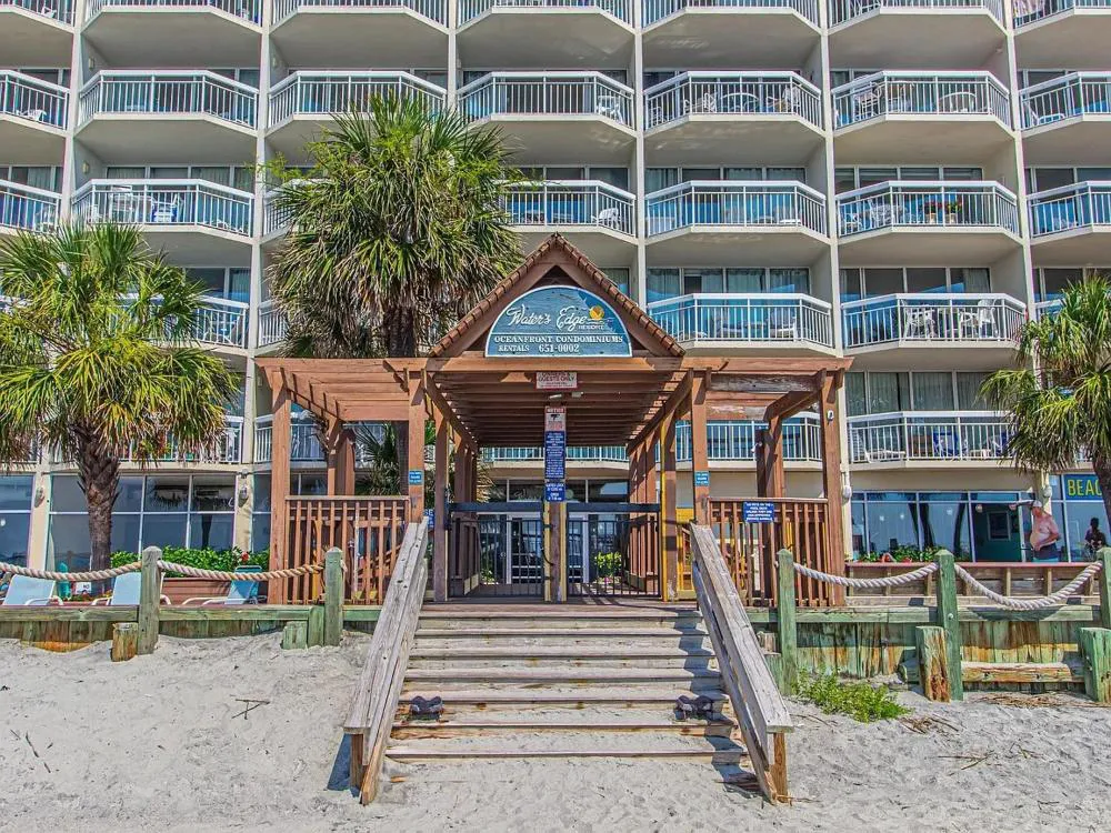 405 Waters Edge hotel hero