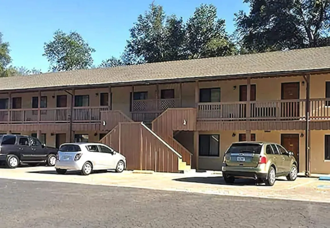 Miners Motel Jamestown hotel hero