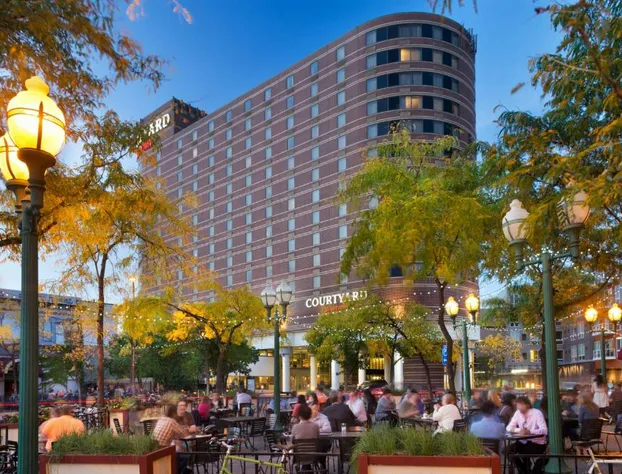 Courtyard by Marriott Minneapolis Downtown hotel detail image 1