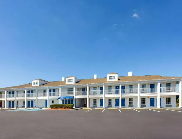 Baymont by Wyndham Brunswick GA hotel detail image 3