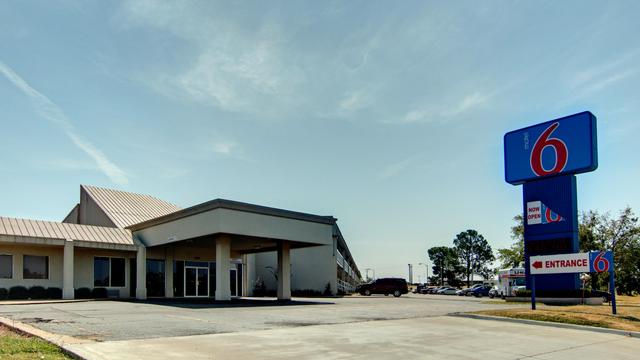 Motel 6 Mount Pleasant, TX hotel detail image 3