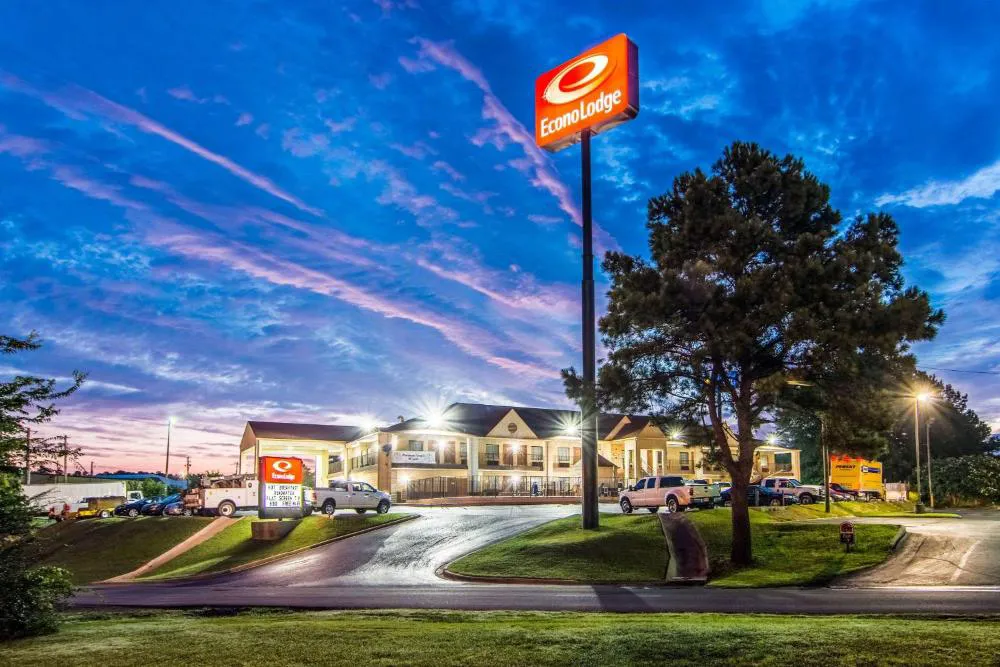 Econo Lodge Jasper hotel hero