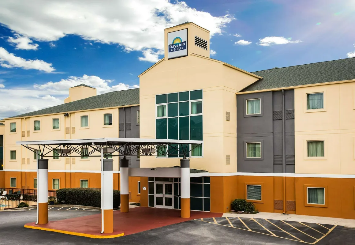 Days Inn & Suites by Wyndham Augusta Near Fort Eisenhower hotel hero