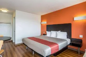 Motel 6 Albuquerque, NM - Northeast hotel detail image 1