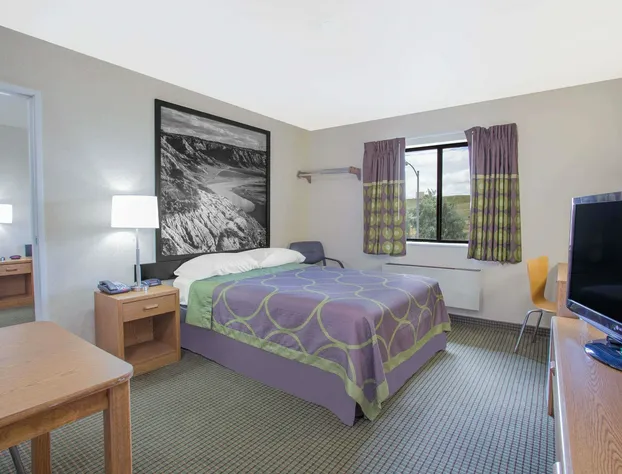 Super 8 by Wyndham Havre hotel detail image 3