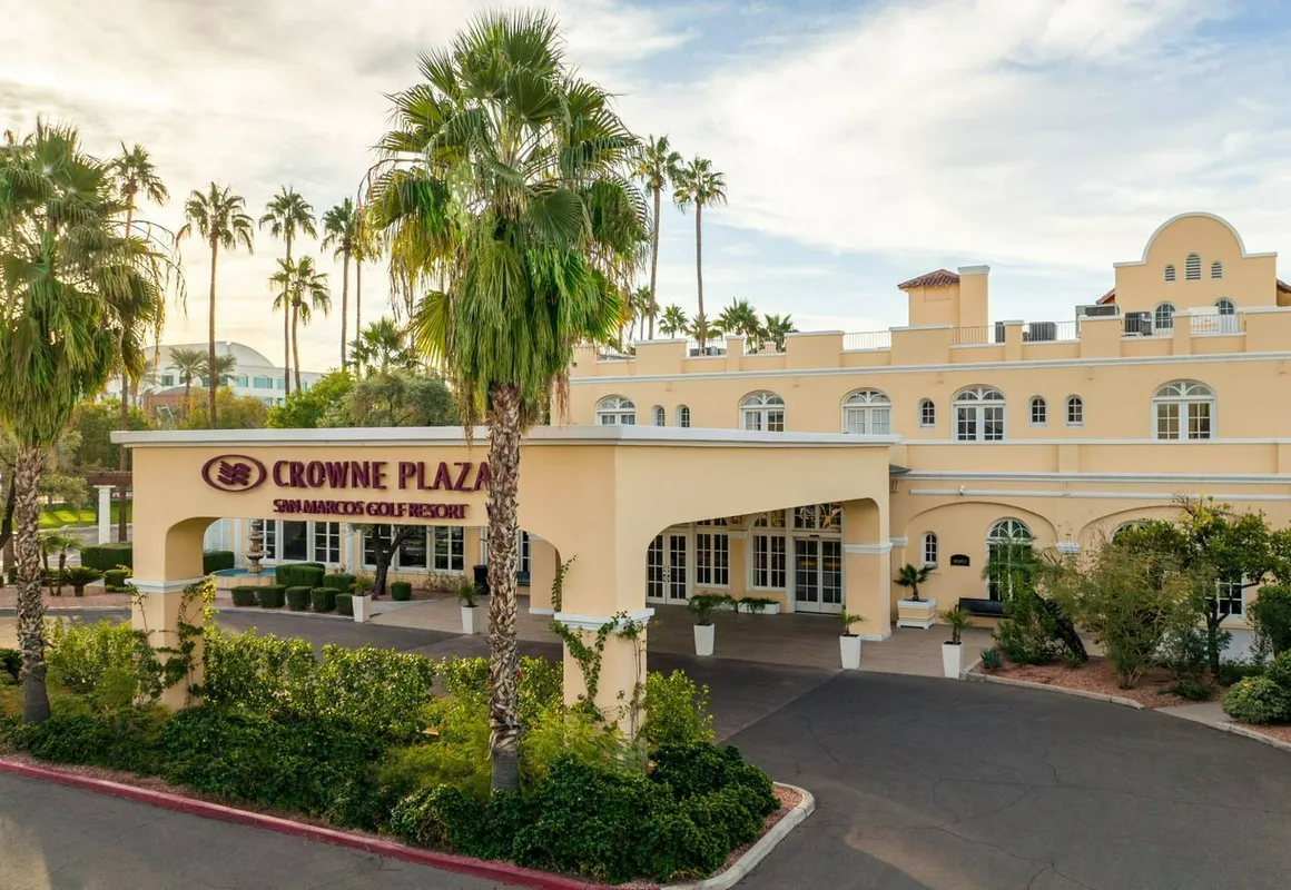 Crowne Plaza Phoenix - Chandler Golf Resort by IHG hotel hero