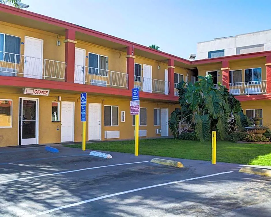 Rodeway Inn near Venice Beach hotel hero