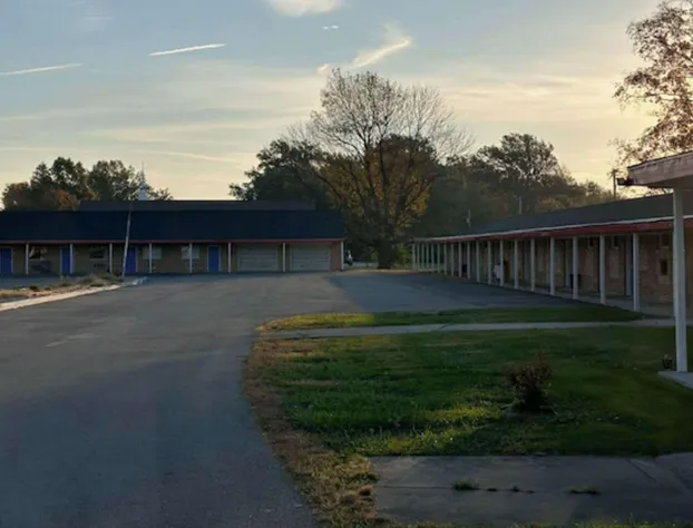 Rodeway Inn Flora hotel detail image 2