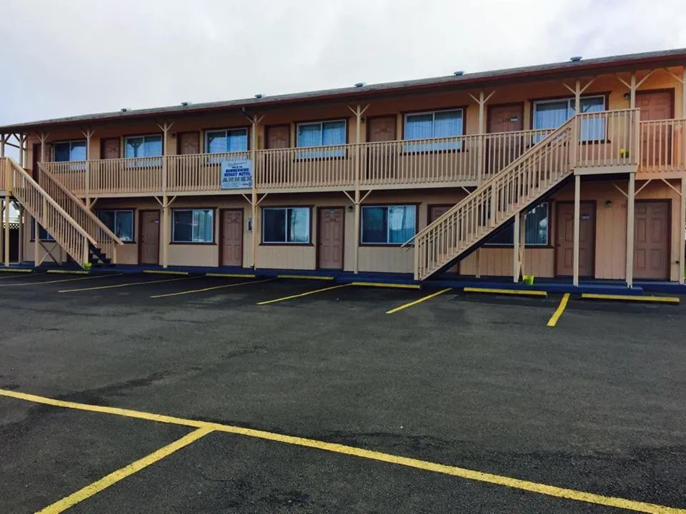 Summer Wind Budget Motel hotel hero