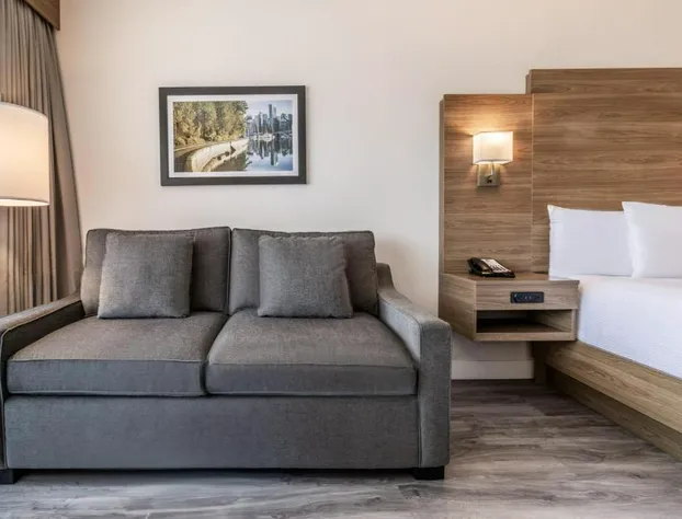 Atrium Hotel Vancouver hotel detail image 3