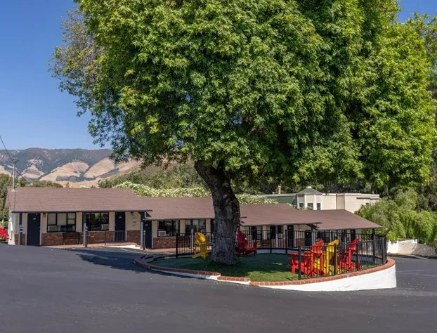 Peach Tree Inn hotel detail image 2