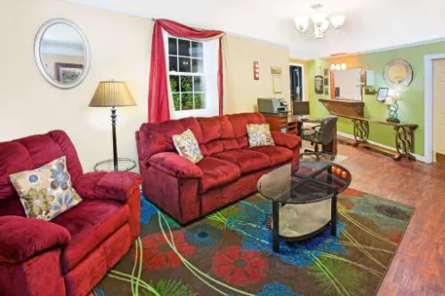 Days Inn & Suites by Wyndham Terre Haute hotel detail image 4