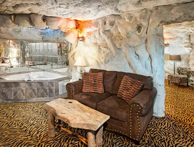 Days Inn & Suites by Wyndham Terre Haute hotel detail image 3