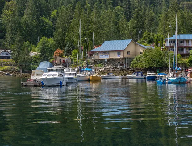 Bathgate Resort and Marina hotel detail image 1